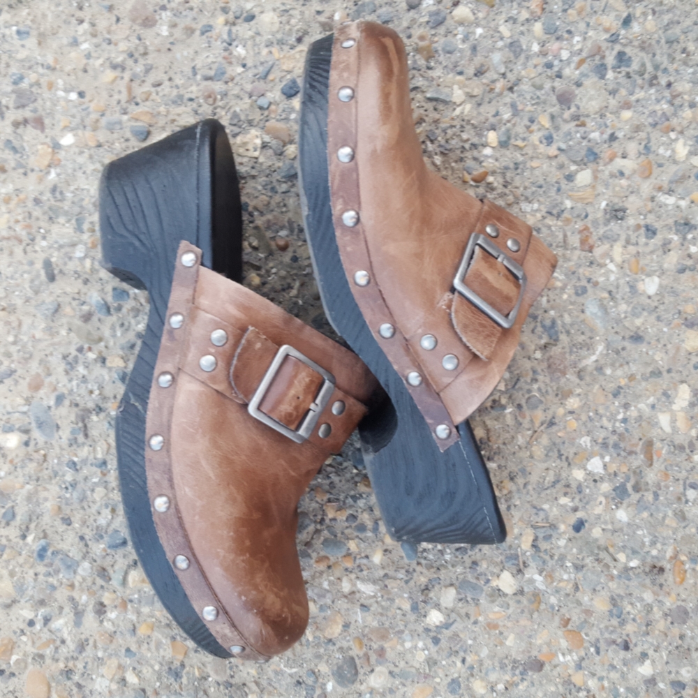 Korks By Kork Ease Kerstin, size 7 Brown Leather, Silver Buckle Accent